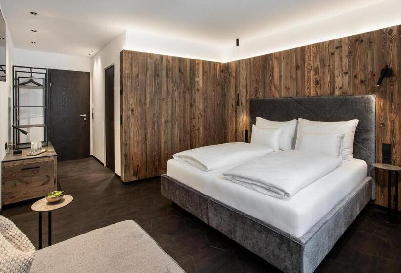 Comfort room with balcony, Gappmaier