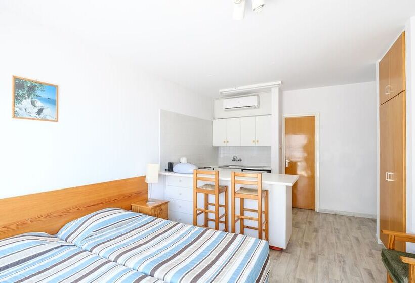 バルコニー付きスタンダードステューディオ, Nautilus Tourist Apartments