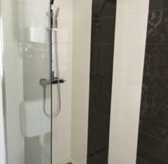 غرفة قياسية رباعية, éden Vendégház