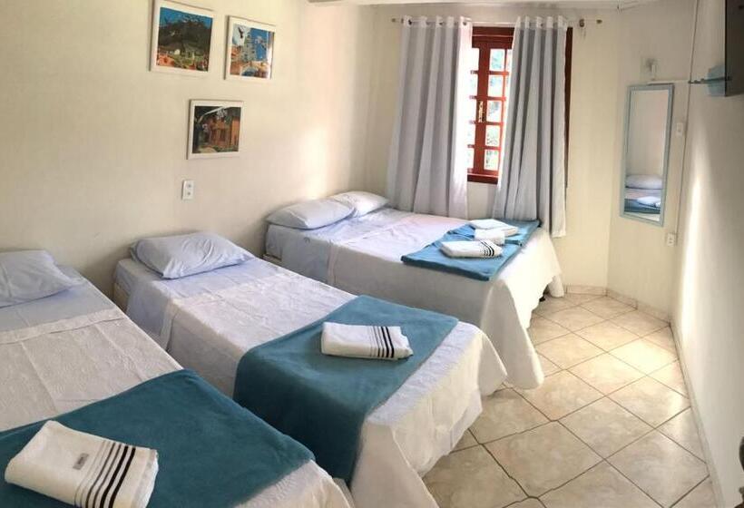 Номер Стандарт Четырехместный Совместный Санузел, Hospedaria Aconchego