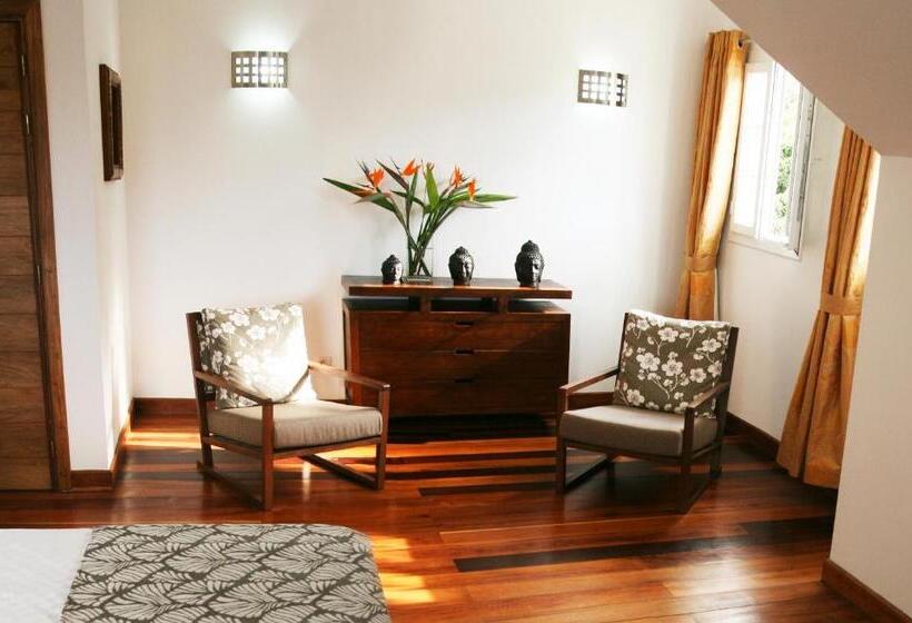 اتاق لوکس, Maison D’hotes Coignet