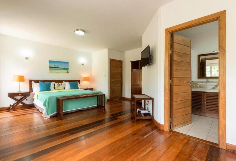 اتاق لوکس, Maison D’hotes Coignet