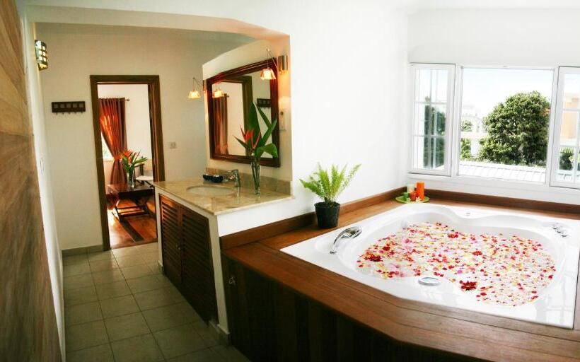 اتاق لوکس, Maison D’hotes Coignet