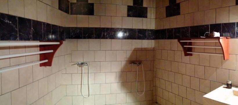 اتاق لوکس با بالکن و چشمانداز دریا, Villa Pistaches