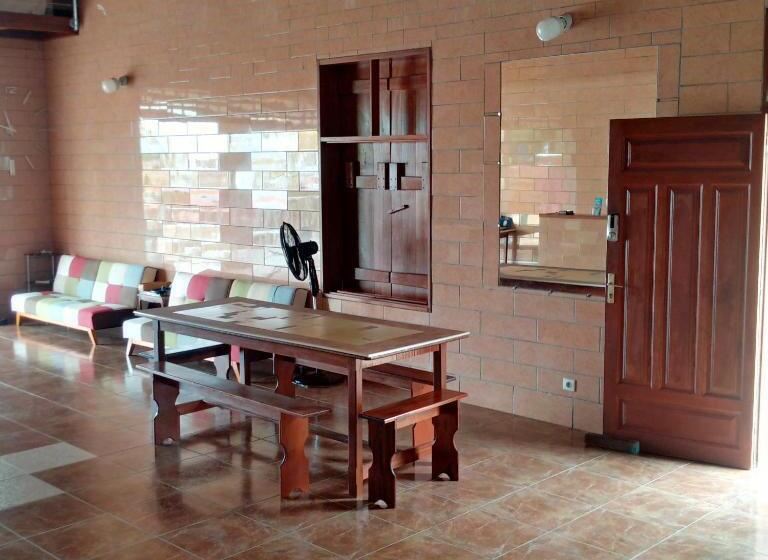 اتاق لوکس, Villa Pistaches