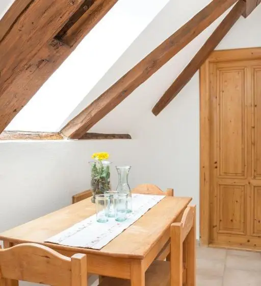 Economy Triple Room, Penzion Dvorce