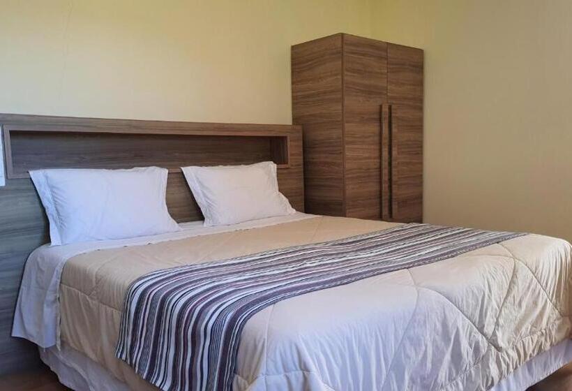 キングサイズベッドのスイートルーム, Pousada In Garden