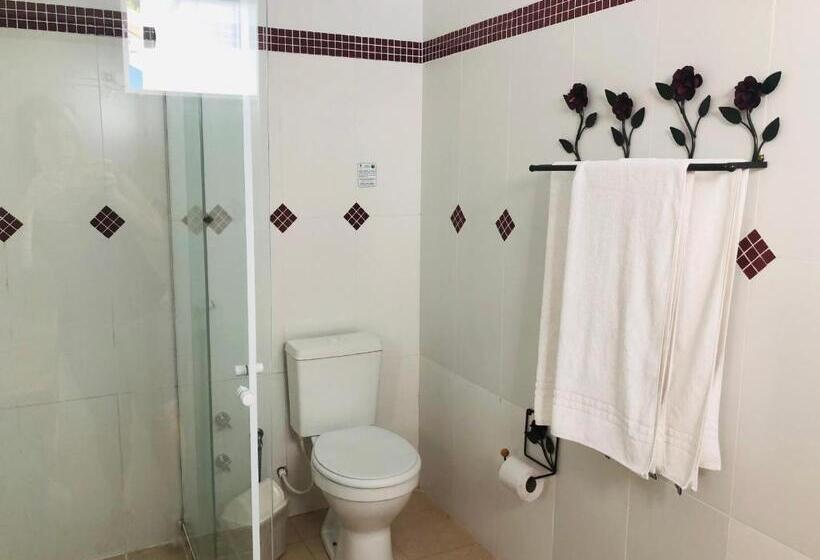 コンフォートトリプルルーム, Pousada In Garden