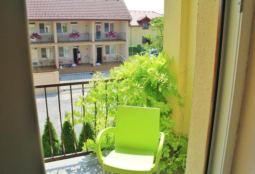 استودیوی استاندارد, Toskána