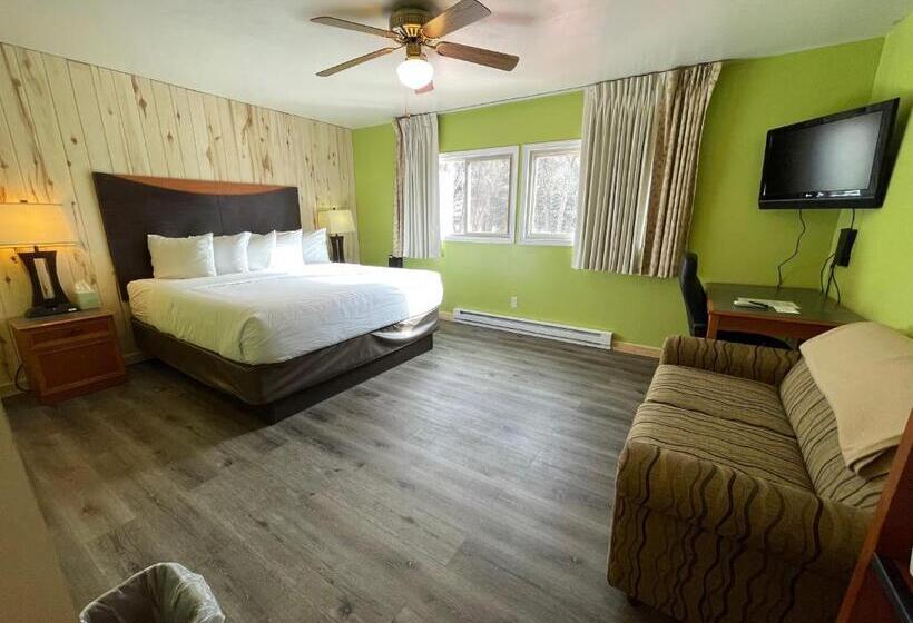 غرفة قياسية ثلاثية, Four Seasons Lodge