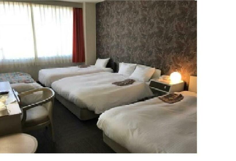 غرفة عائلية, Heal In Yokkaichi