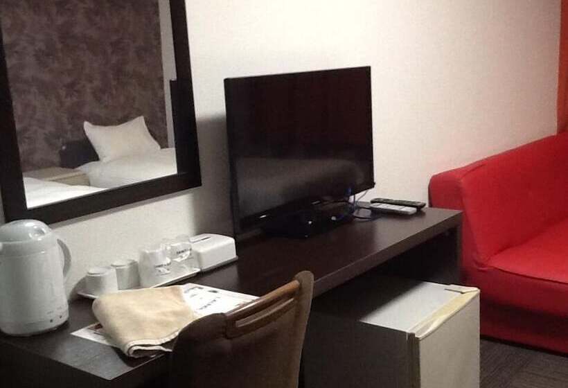 غرفة عائلية, Heal In Yokkaichi