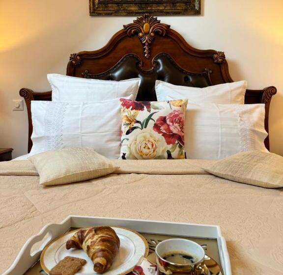 جناح ديلوكس, Cetatea Medievala