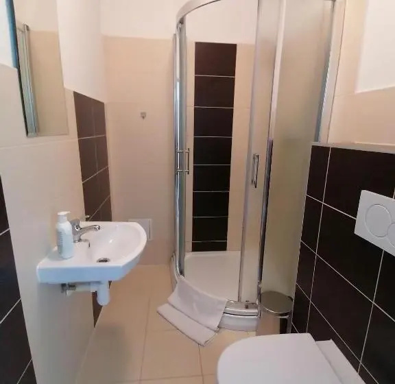 اتاق لوکس, Agro Complex Apartments