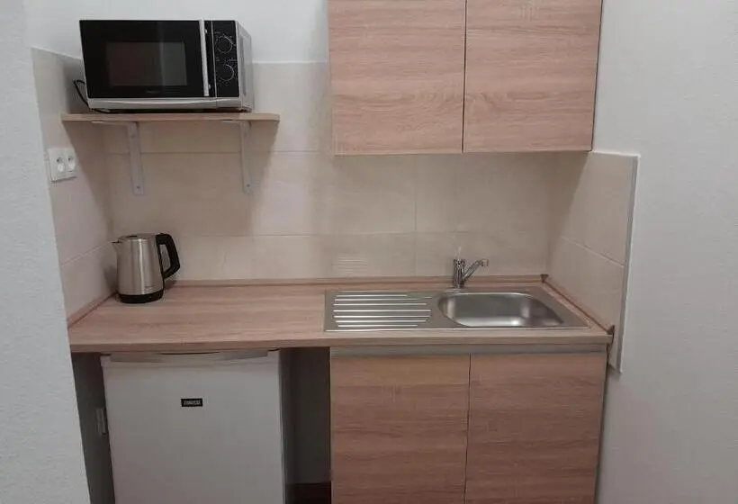 اتاق استاندارد یک نفره, Agro Complex Apartments