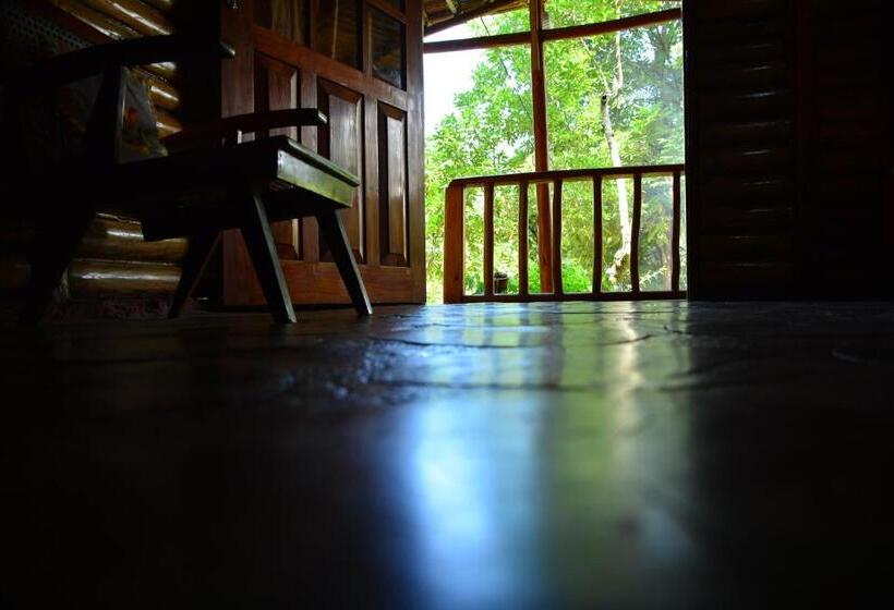 Quarto Quadruple Standart Vista Jardim, Little Folly