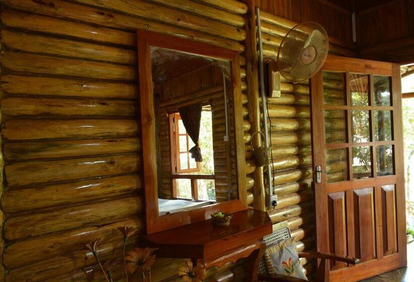 Quarto Quadruple Standart Vista Jardim, Little Folly