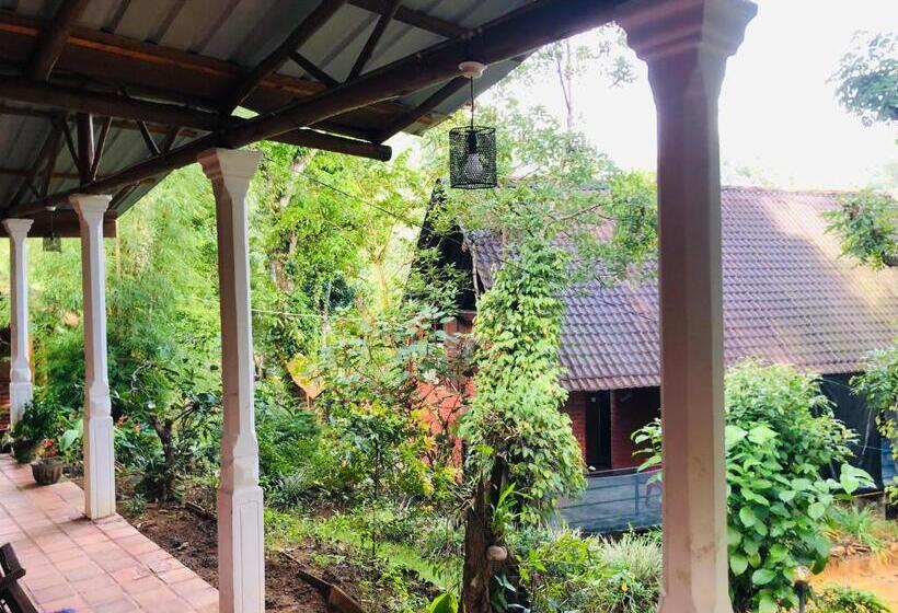 Quarto Triplo Standard Vista Jardim, Little Folly