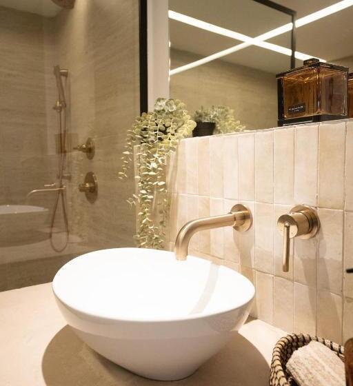 آپارتمان 1 خوابه با چشمانداز دریا, Ocean View Deluxe Suite: Pvt. Beach & Pool