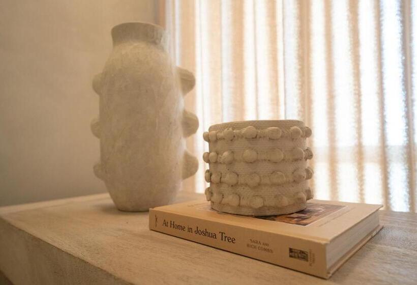 آپارتمان 1 خوابه با چشمانداز دریا, Ocean View Deluxe Suite: Pvt. Beach & Pool