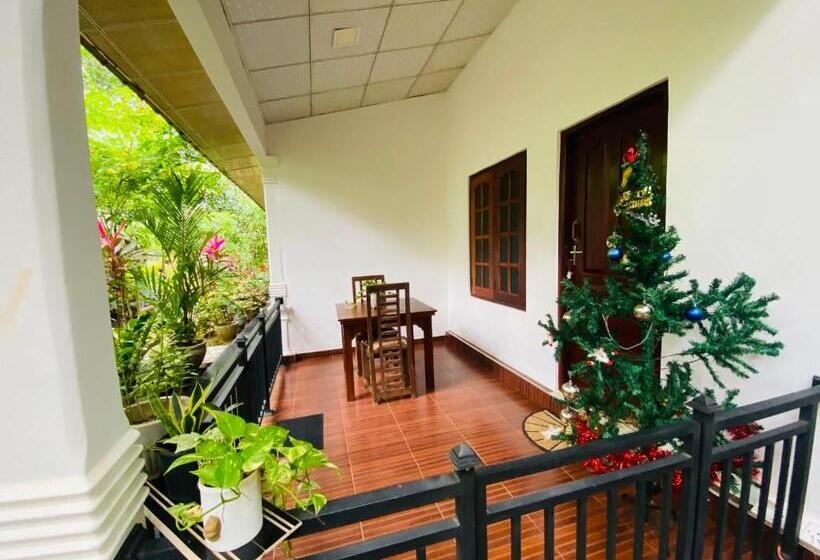 豪华房间, Priyavimana Resort