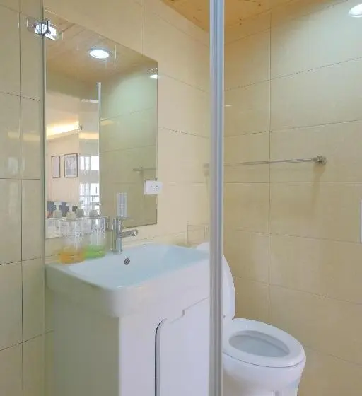 اتاق لوکس, Colorfun Inn
