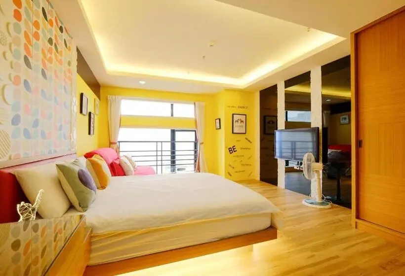 اتاق لوکس, Colorfun Inn
