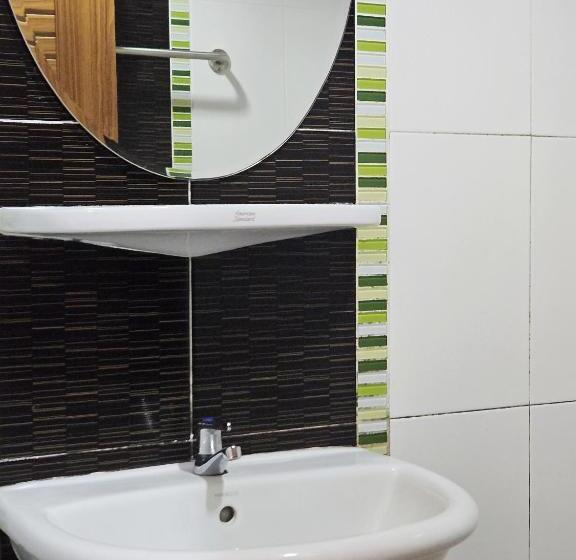 标准间, Pacific Residence