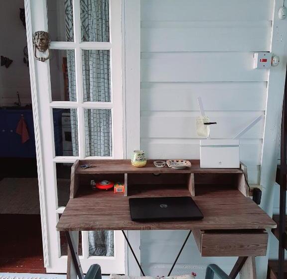 اتاق لوکس, Onelovecottagetobago Upstairs Apartment