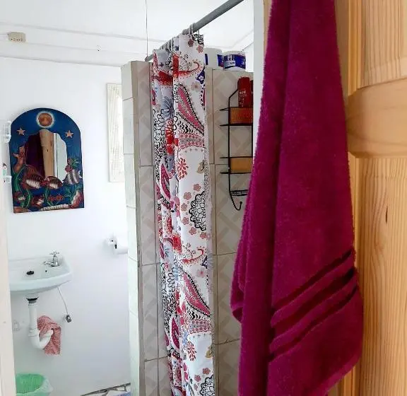 اتاق لوکس, Onelovecottagetobago Upstairs Apartment