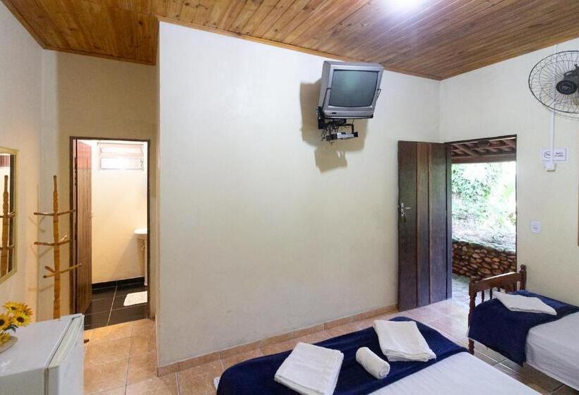 جناح, Pousada Casa De Pedra