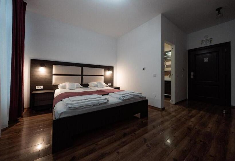 اتاق لوکس, Quantum House
