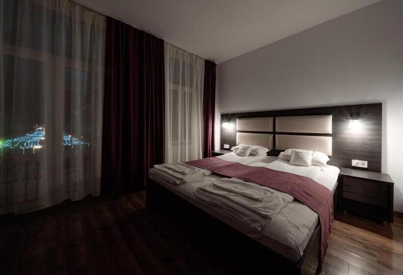 اتاق لوکس, Quantum House