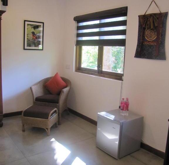 غرفة قياسية مزوَّدة بشُرفة, Zee's Garden