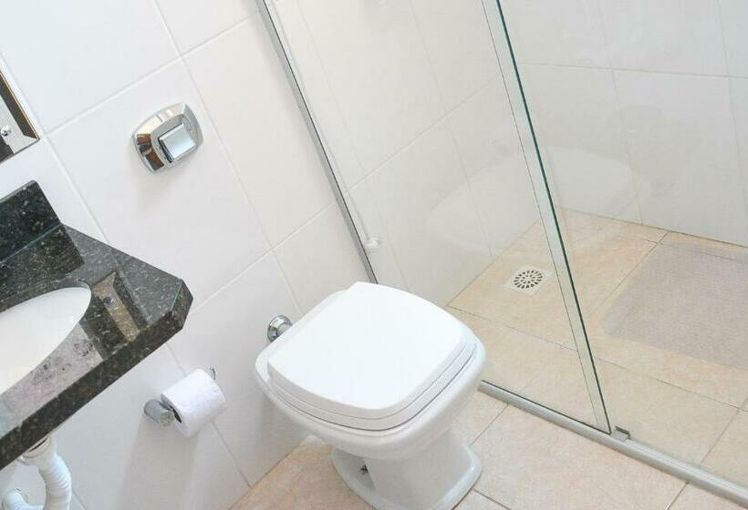 חדר משפחתי, Classe Pousada