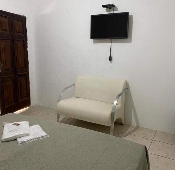 Economy Triple Room, Pousada El Shaddai