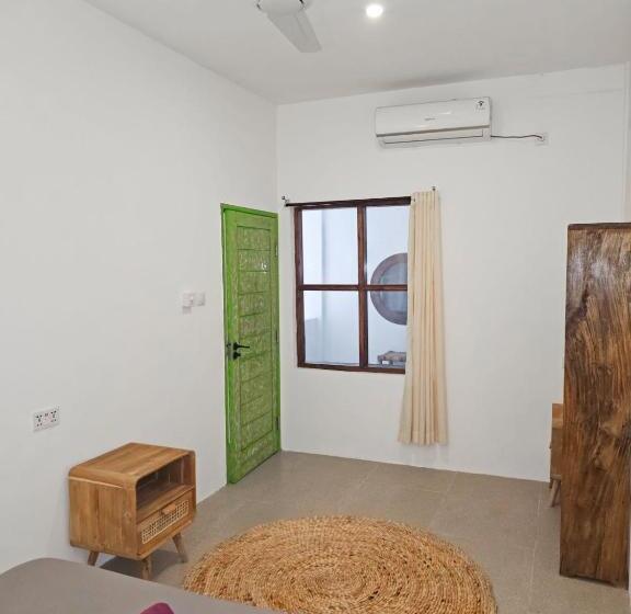 低层单卧公寓, Tipsea Turtle Rooftop Hostel Gili Trawangan