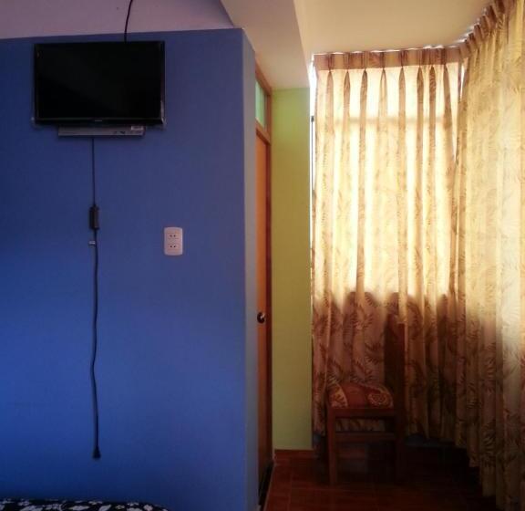 تختخواب در اتاق مشترک, Hostal Arcangel