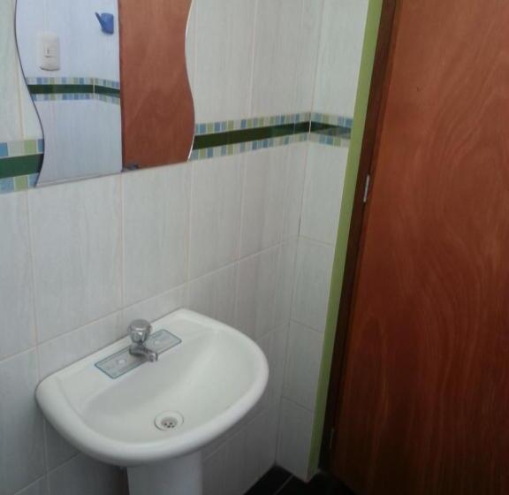 تختخواب در اتاق مشترک, Hostal Arcangel