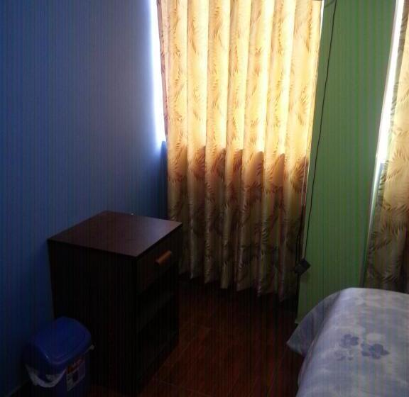 اتاق استاندارد یک نفره, Hostal Arcangel