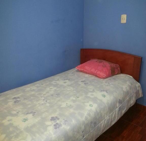 اتاق استاندارد یک نفره, Hostal Arcangel