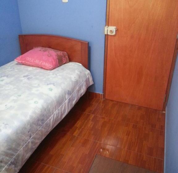 اتاق استاندارد یک نفره, Hostal Arcangel