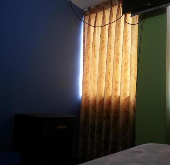 标准单人间, Hostal Arcangel