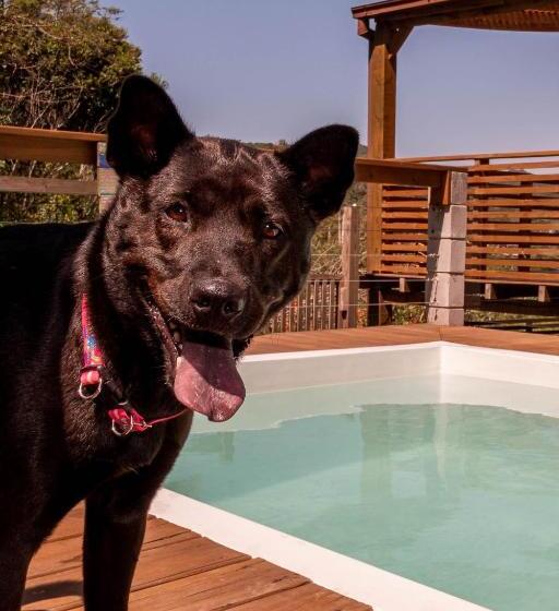 استودیوی استاندارد, Pousada Makani