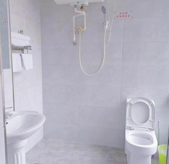 غرفة عائلية, Xinming Fashion