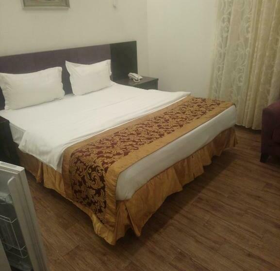 استودیوی استاندارد, Lamssat El Saada