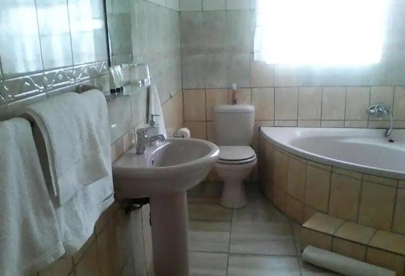 キングサイズベッドのスタンダードルーム, Aliwal Villa Guest Lodge