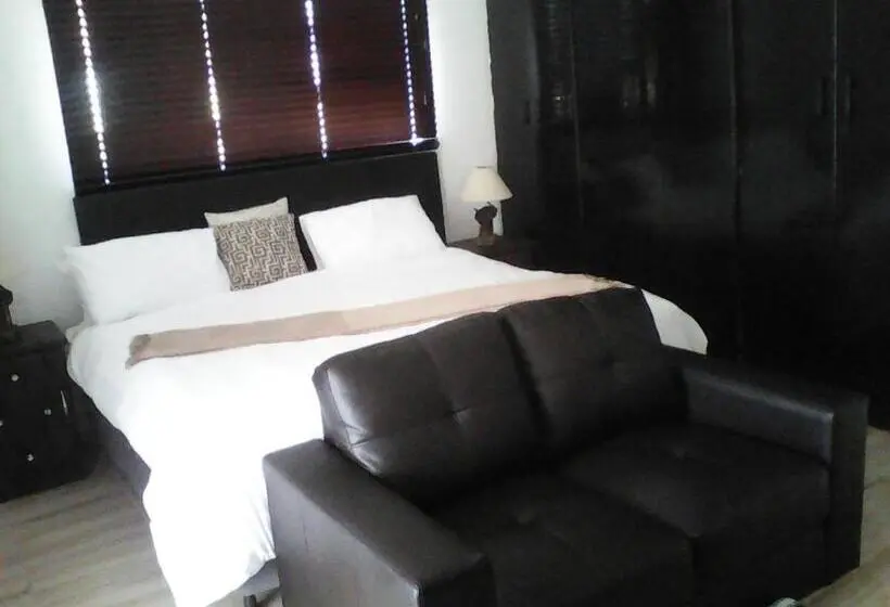 キングサイズベッドのスタンダードルーム, Aliwal Villa Guest Lodge