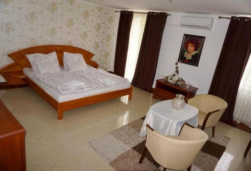 חדר סטנדרט לשלושה, Penzion Vegas