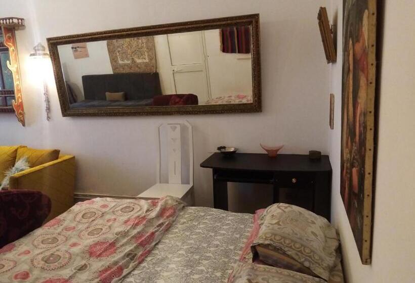 خانه 2 خوابه, The 18, Marsa Guest House